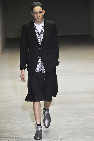Comme des Garcons / - 2011